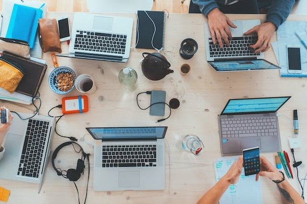 Comment partager et échanger des données sur les réseaux et internet ?
